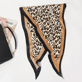 Foulard Leopard en Satin Petit Format Or | Leopard Plus