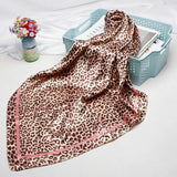 Foulard Leopard en Satin