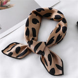 Foulard Leopard en Soie Carré