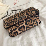 Pochette Leopard en Cuir Style Enveloppe Ouverture | Leopard Plus
