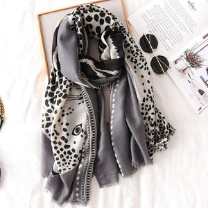 Foulard Leopard Gris et Noir | Leopard Plus
